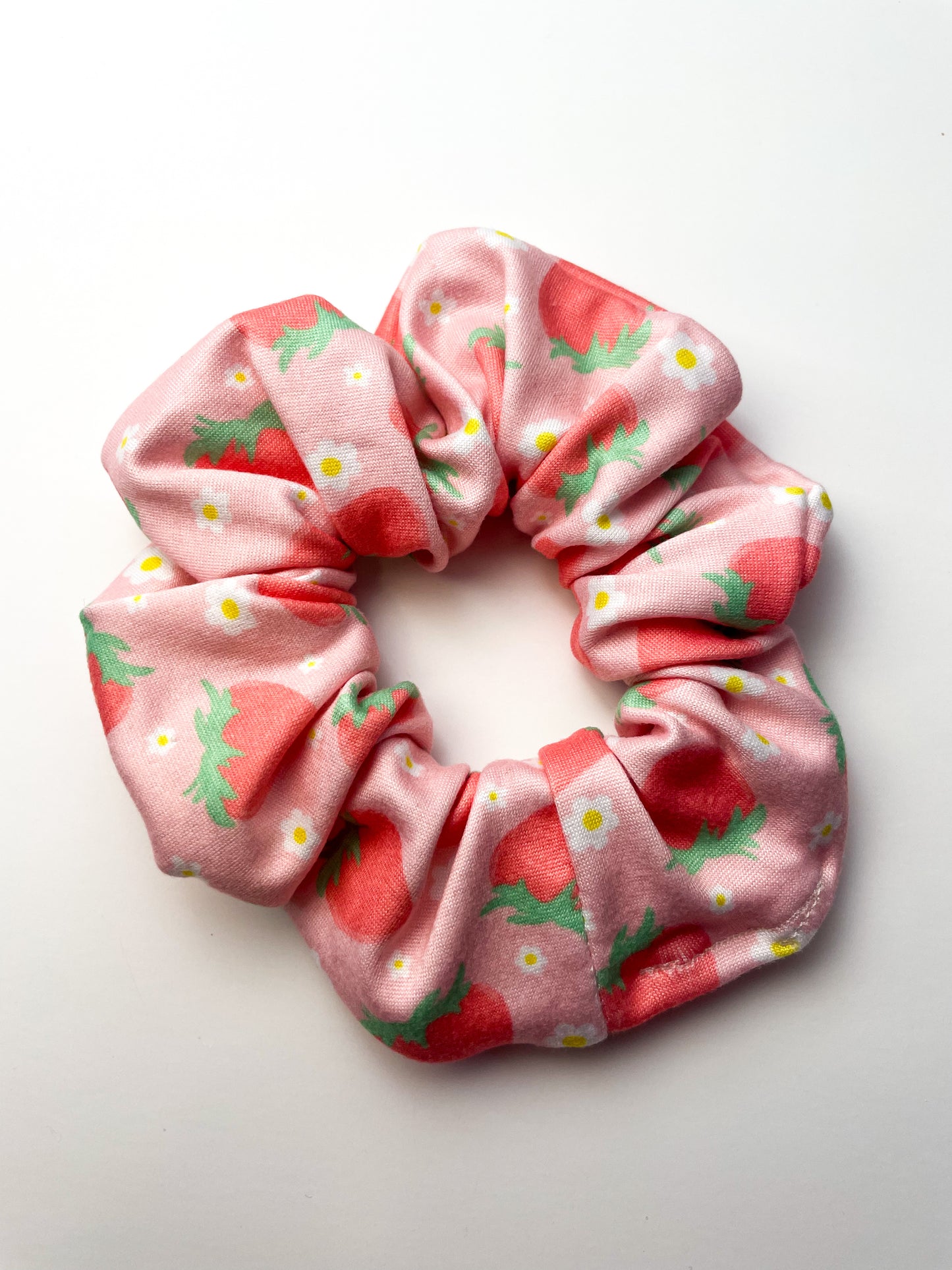 Strawberry Daisies Scrunchie