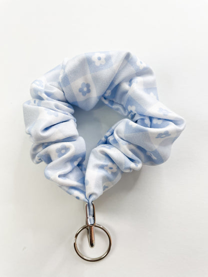 Blue Flower Gingham Wristlet