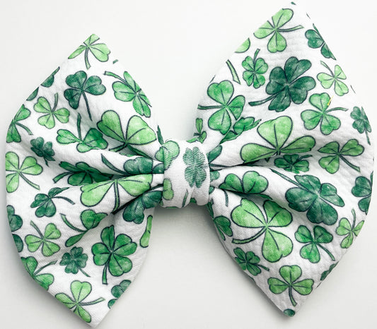 Clovers Bow