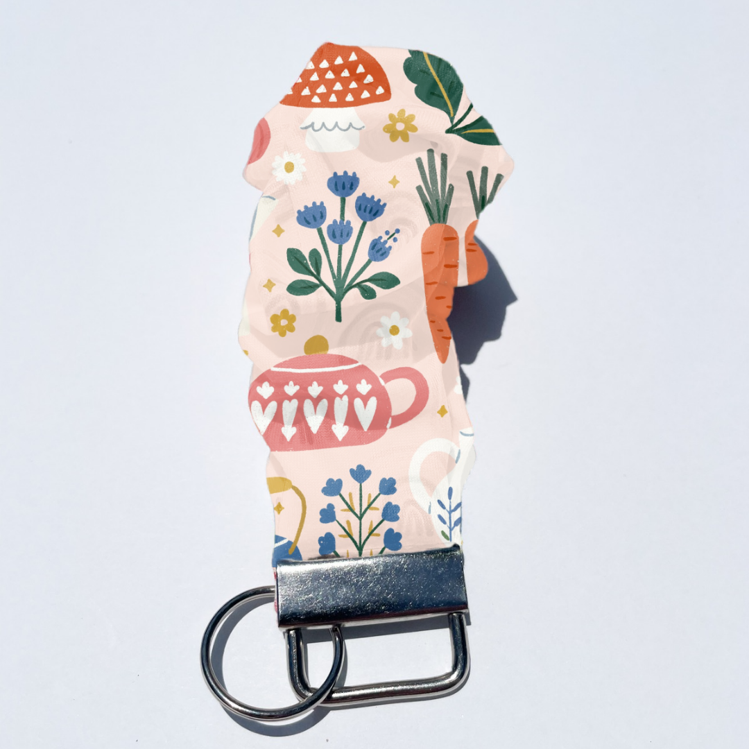 Vintage Plates Wristlet